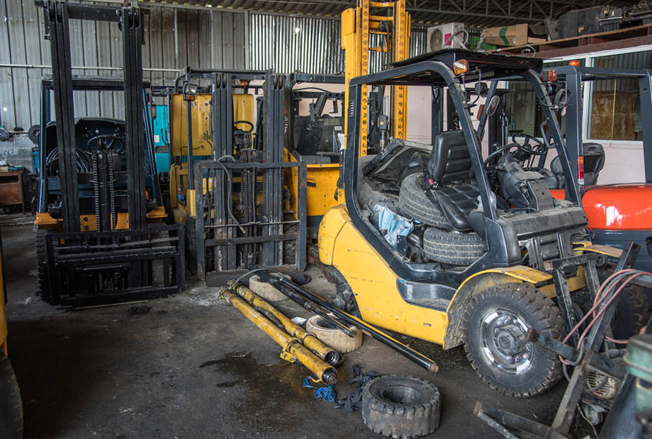 Is It Time To Replace Your Forklift H F Lift Trucks