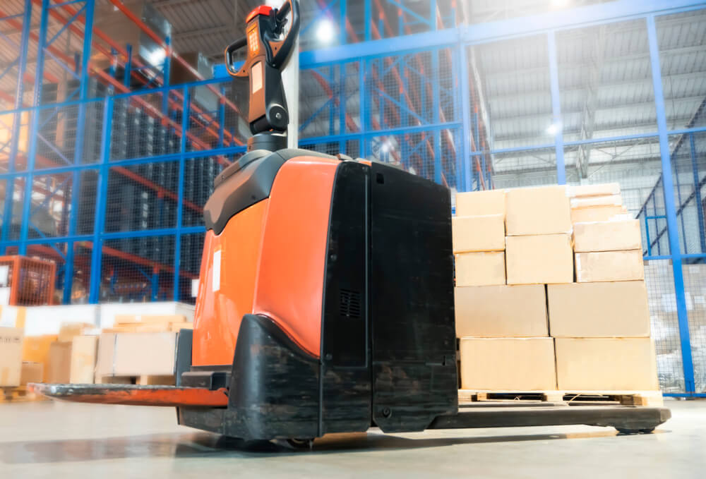 Benefits to Consider When Purchasing An Electric Forklift