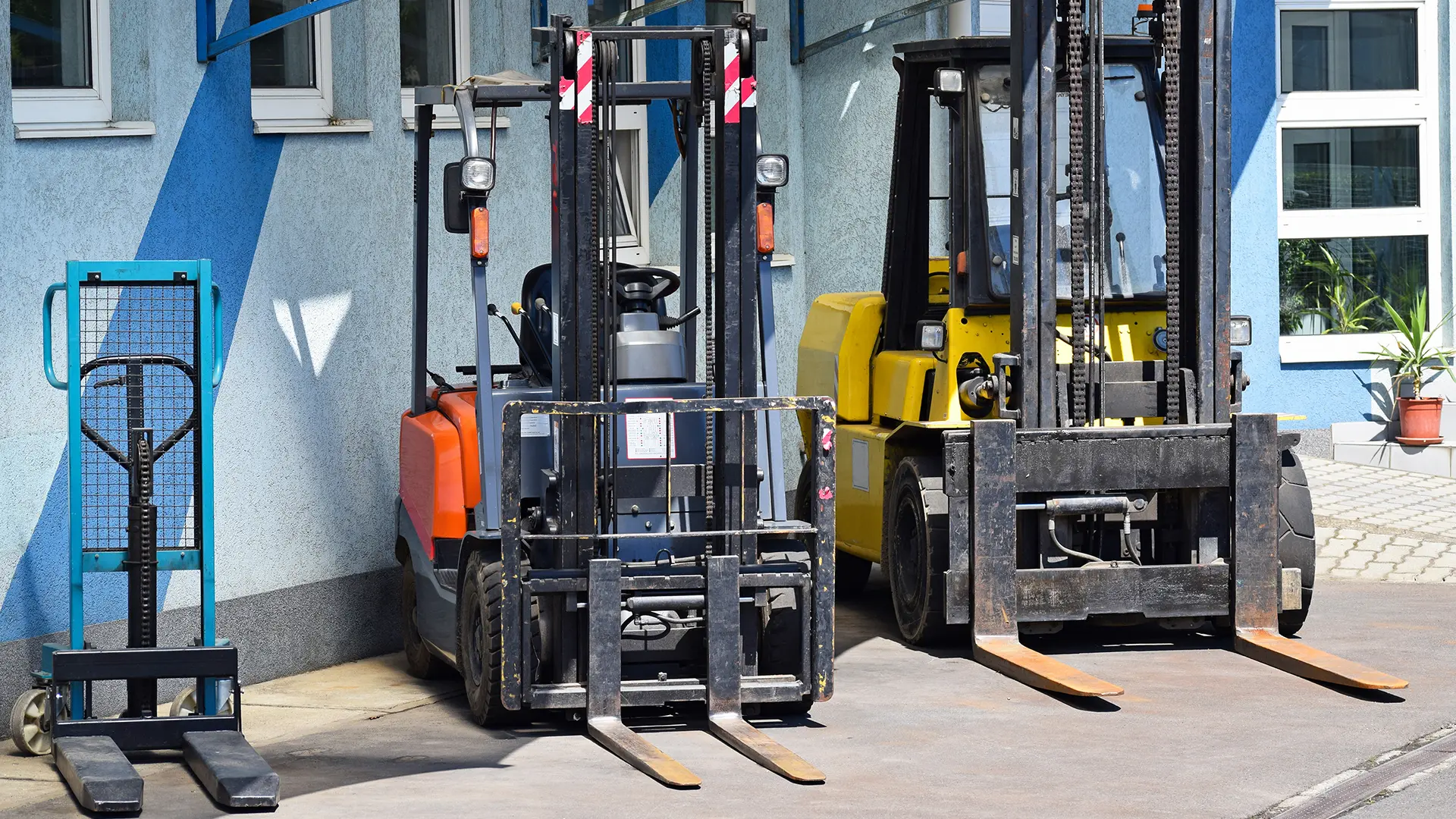 Why One Forklift Rarely Fits Every Job